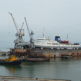 Судоремонтный завод в бухте Находка